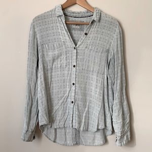 HOLDING HORSES | long-sleeved collared button-up with floral accents
